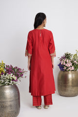Lehraata Resham Kurta Set
